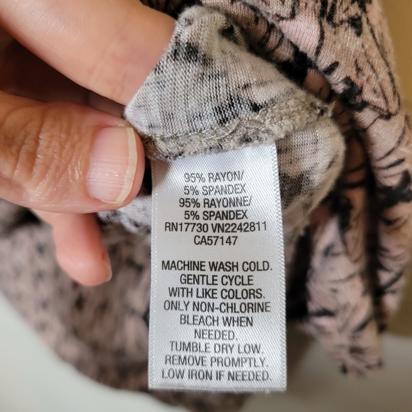 Mossimo | Scoop Neck Tee - Picture 5 of 5